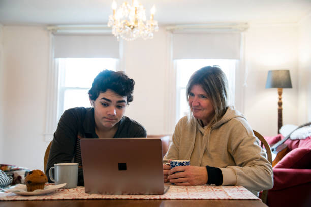 istock A mother and son at home on the internet 1363082222