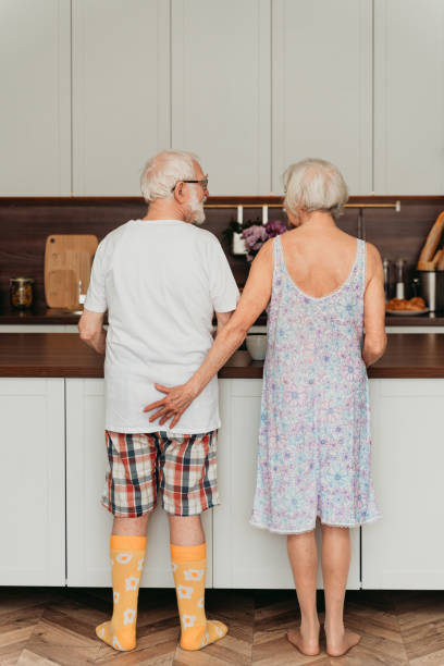 elderly couple in love - couple passion women love imagens e fotografias de stock