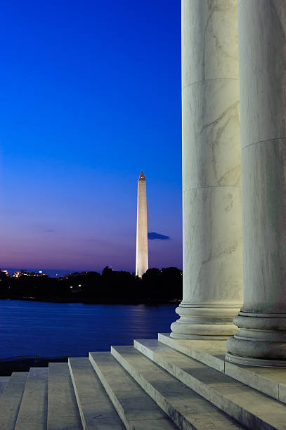 istock Twilight view of the Washington Monument 136314003