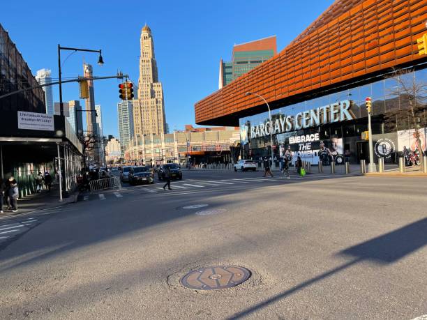 barclay's center w mieście brooklyn, nyc - barclays center zdjęcia i obrazy z banku zdjęć