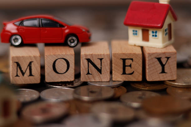 istock House model and Japanese money 1363198852