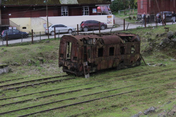 istock Old and abandoned train car in Paranapiacaba 1363199018