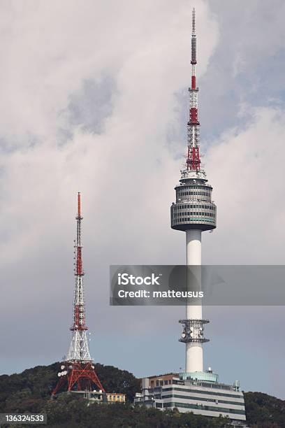 Namsan Torre De Seúl Corea Del Sur Foto de stock y más banco de imágenes de Aire libre - Aire libre, Cielo, Corea del Sur