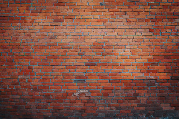 textura de la vieja pared de ladrillo marrón oscuro y rojo. textura de construcción grunge. vista panorámica - retro revival pattern masonry old fotografías e imágenes de stock