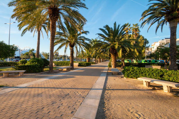 istock El Cabanyal in Valencia, Spain 1363274629