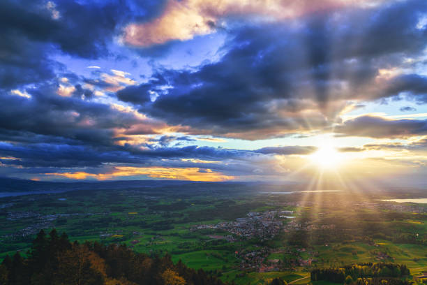 istock Sunrise in the Bachtel region 1363292908