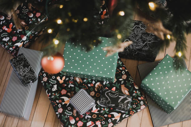 Christmas, Christmas tree, gift, wrapping paper