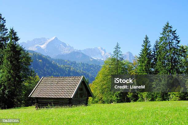 Foto de Zugspitze e mais fotos de stock de Ajardinado - Ajardinado, Alemanha, Alpes europeus