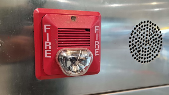 botón de emergencia contra incendios en lugares públicos photo
