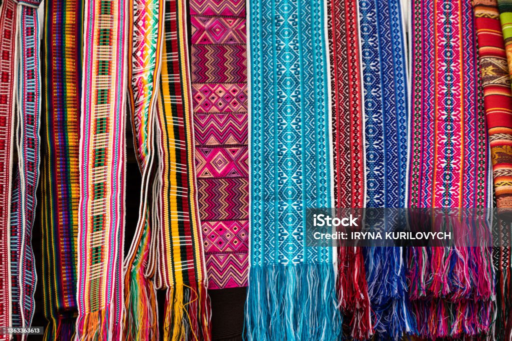 織りカラフルなファブリックベルト、エクアドル - エクアドルのロイヤリティフリーストックフォト