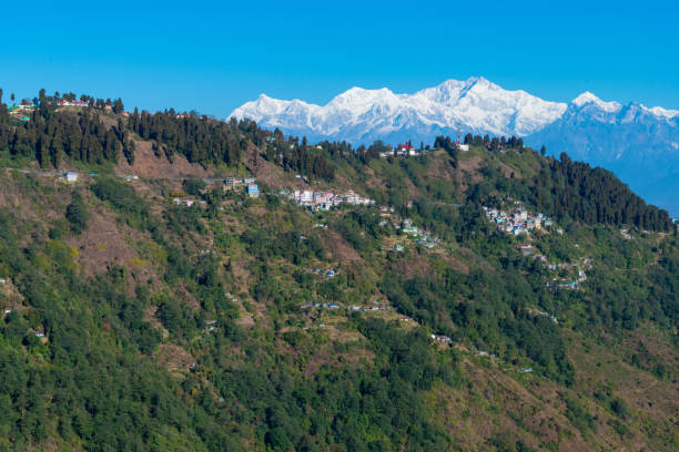 Darjeeling and Kangchenjunga on the background. Kanchenjunga, is the third highest mountain. Beautiful Himalayan landscape near Nepal and Sikkim. Indian Himalayas. Darjeeling valley with the beautiful view of Kanchenjunga, the third highest mountain on the background. Beautiful Himalayan landscape near Nepal and Sikkim. Indian Himalayas. tiger hill stock pictures, royalty-free photos & images