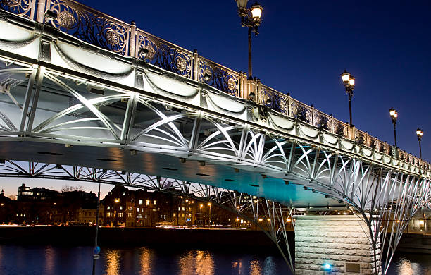 istock Moscow, Patriarch bridge 136345064
