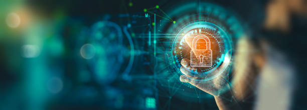 cybersécurité et protection des données. femme d’affaires utilisant un ordinateur à écran moderne protégeant les données commerciales et financières avec une connexion réseau virtuelle. la technologie de l’innovation développe une solution in - network security computer lock security photos et images de collection