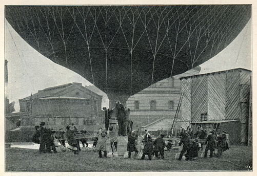 German 2500 cubic meter Hot Air Balloon Humboldt - driven by Offizier der Luftschiff Abteilung Premierleutnant Gross - Record altitude of 8000m on 11.Mai 1893
Original edition from my own archives