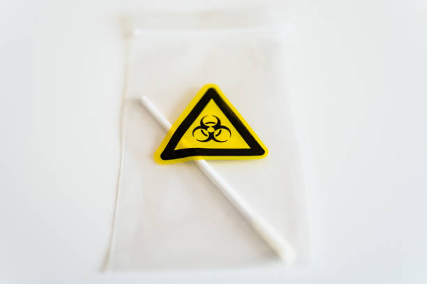 istock Bacteriological bag with sample of Covid 19 1363486853