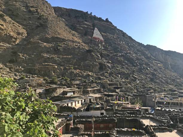 Marpha is a pretty stone lined village in Mustang District in the Dhaualagiri Zone of northern Nepal. The village is the apple capital in the nation, with Marpha brandy and jams produced from local fruits. marpha es un bonito pueblo bordeado de piedra en el distrito de mustang en la zona de dhawalagiri en el norte de nepal. el pueblo es la capital de la manzana en la nación, con brandy marpha y mermeladas producidas a partir de frutas locales.