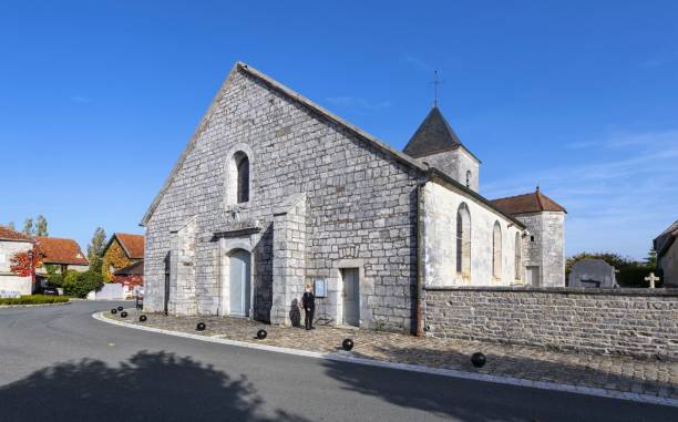 church in colombey-les-deux-églises, france - charles de gaulle photos et images de collection