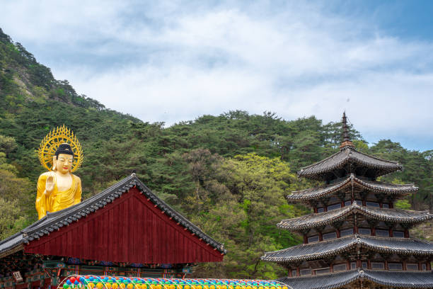 istock A building that shows the old architectural style of Korea 1363586443
