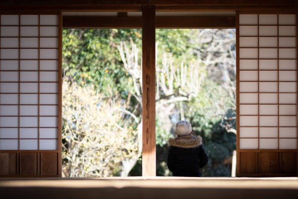 istock A child sitting in a Japanese-style room 1363597412
