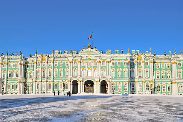 세인트 페테르부르크. 겨울맞이 palace - winter palace 뉴스 사진 이미지