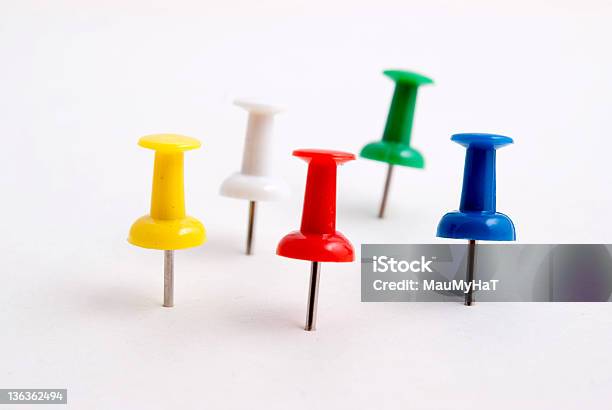 Foto de Pushpins e mais fotos de stock de Chumbo - Chumbo, Colorido, Contrastes