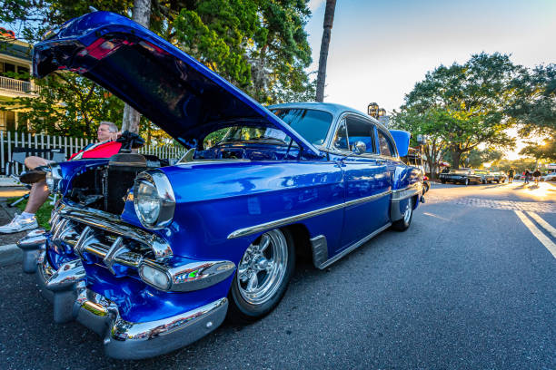 1954 chevrolet belair coupe - chevrolet bel air personal land vehicle american culture car стоковые фото и изображения