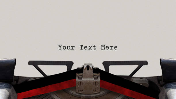 текст «твой текст здесь», написанный винтажной пишущей машинкой - newspaper the media paper blank стоковые фото и изображения