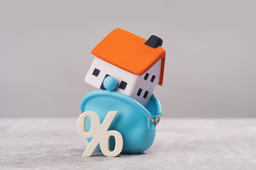 calculadora de hipotecas o concepto de negocio inmobiliario photo