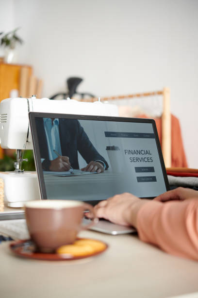 istock Managing Business Finances via Webisite 1363794628