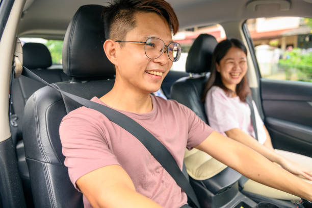 istock Asian couple getting ready for vacation 1363819859