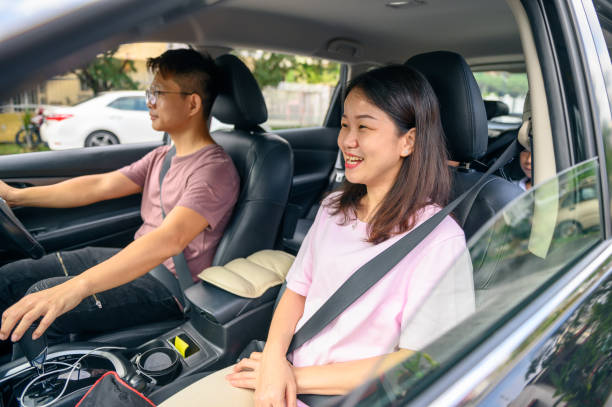 istock Asian couple getting ready for vacation 1363819902