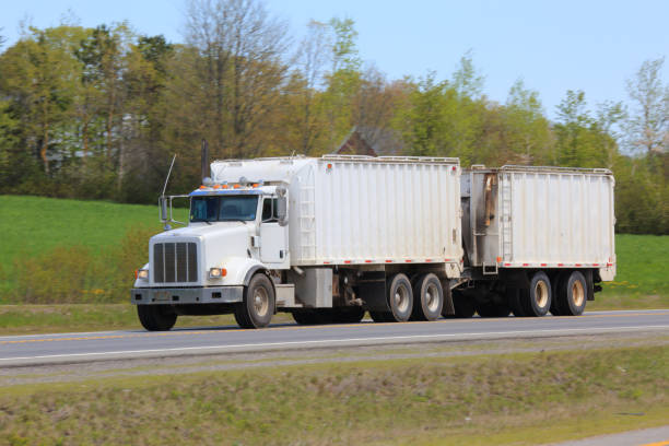 istock Truck and trailer 1363848754