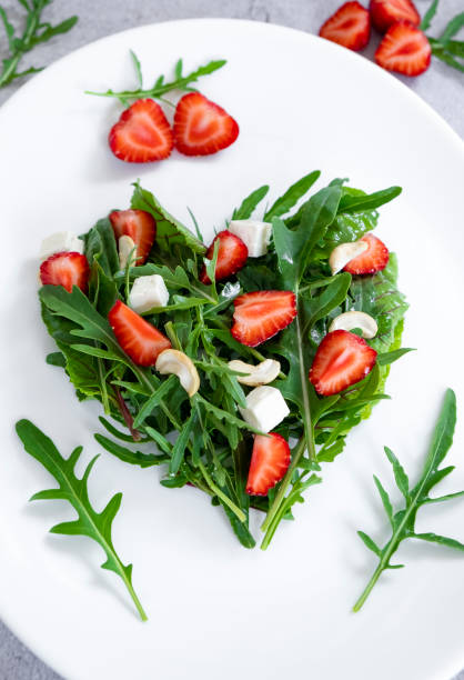 스트로우베리 샐러드 - salad mozzarella food balsamic vinegar 뉴스 사진 이미지