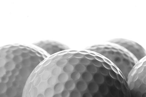 pelotas de golf - golf ball circle ball curve fotografías e imágenes de stock