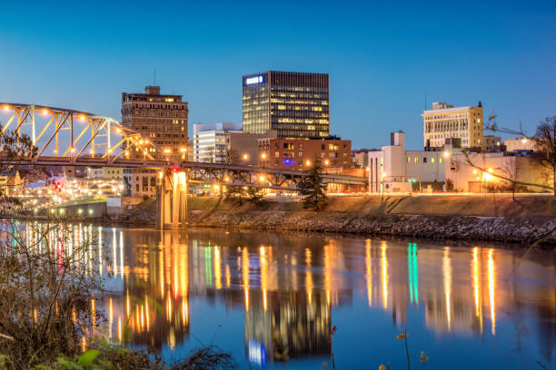 istock Downtown Charleston West Virginia 1363896356