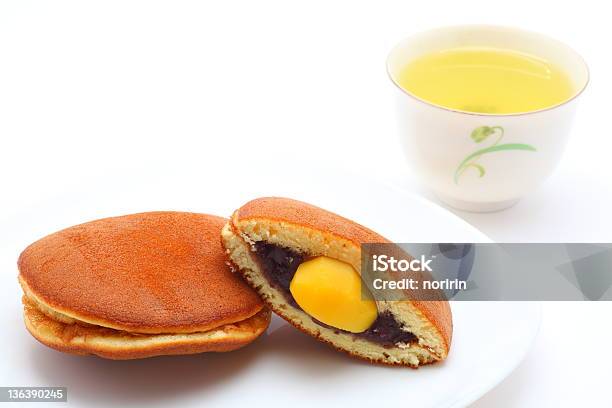 Dorayaki De Confeitaria Japonês - Fotografias de stock e mais imagens de Japão - Japão, Sobremesa, Bolo - Sobremesa