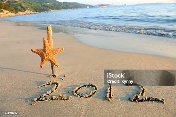 Neujahr Nachricht Auf Dem Sand Beach Stockfoto und mehr Bilder von 2012 - 2012, Fotografie, Handschrift