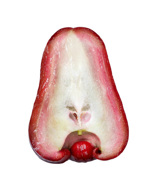 водянистое розовое яблоко наполовину изолированное - chomphu стоковые фото и изображения