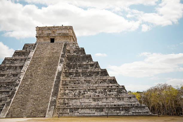 istock Mayan Kukulcan Pyramid temple 136399860