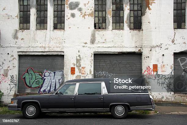 Dead Fim De Brooklyn - Fotografias de stock e mais imagens de Carro Funerário - Carro Funerário, Antigo, Cidade de Nova Iorque
