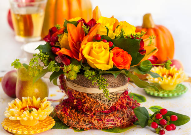 autumn table setting - autumn table setting flower imagens e fotografias de stock