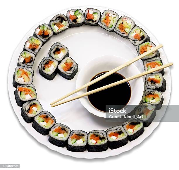 Foto de Sushi e mais fotos de stock de Comida - Comida, Comida japonesa, Figura para recortar