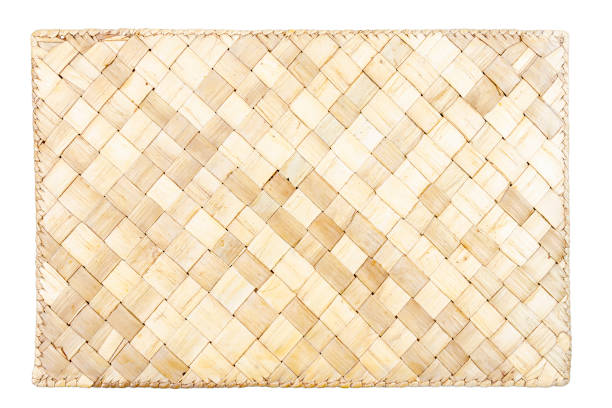 tappetino intrecciato in vimini marrone - wicker textured bamboo brown foto e immagini stock