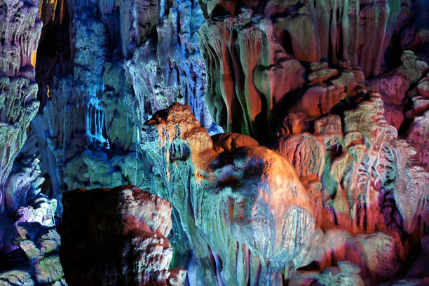 istock Cueva Reed Flute en Guilin, China 1364070167