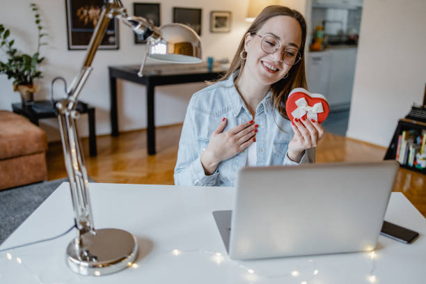 istock Online celebration of Valentine's Day 1364094732