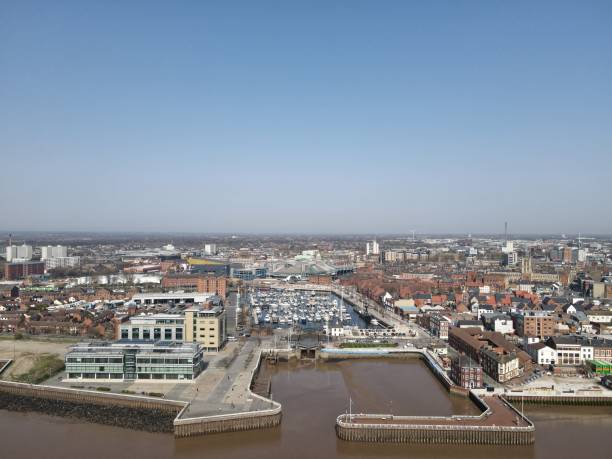 istock Kingston upon Hull cityscape 1364104265