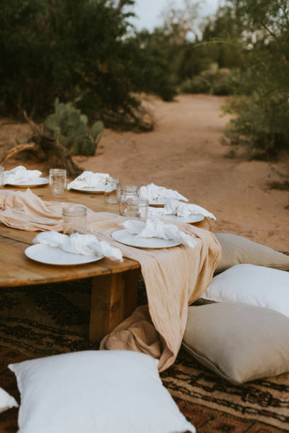 istock Outdoor picnic 1364128326