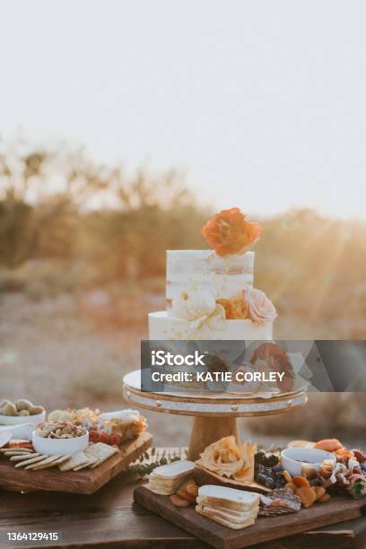 Floral Wedding Cake Stock Photo - Download Image Now - Wedding, Wedding Ceremony, Decoration