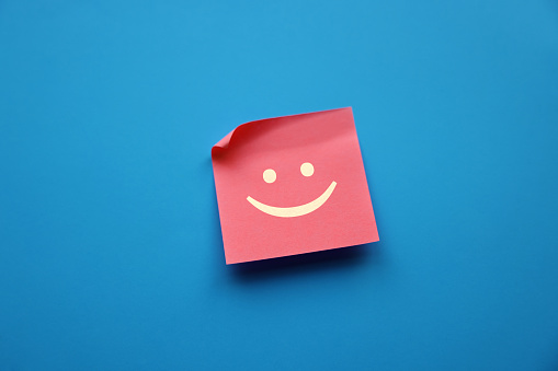 Adhesive note paper with happy face