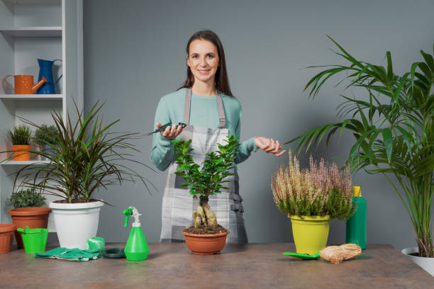 istock Woman giving gardening classes 1364177420